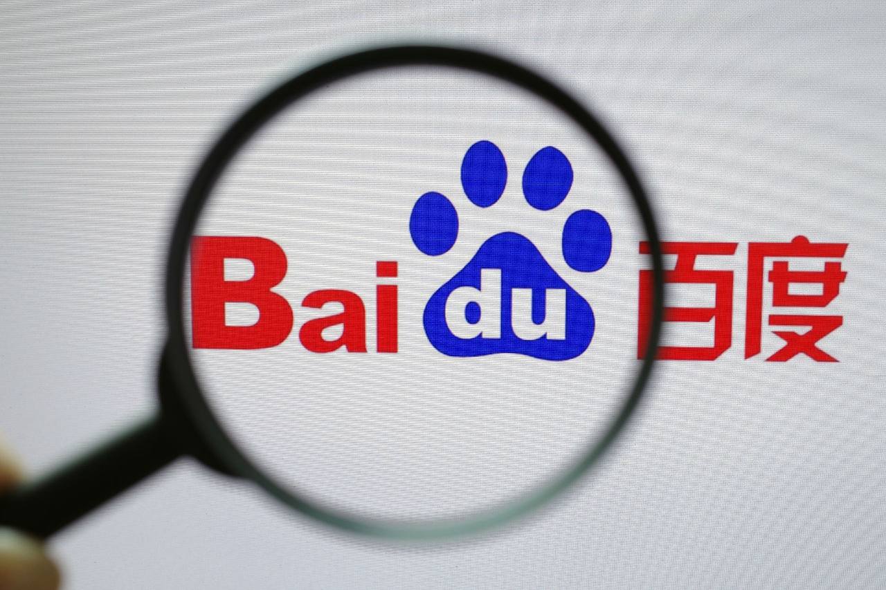 刘亦菲晒与成龙新合照